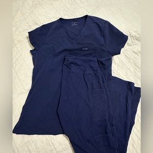 Jaanuu scrub set